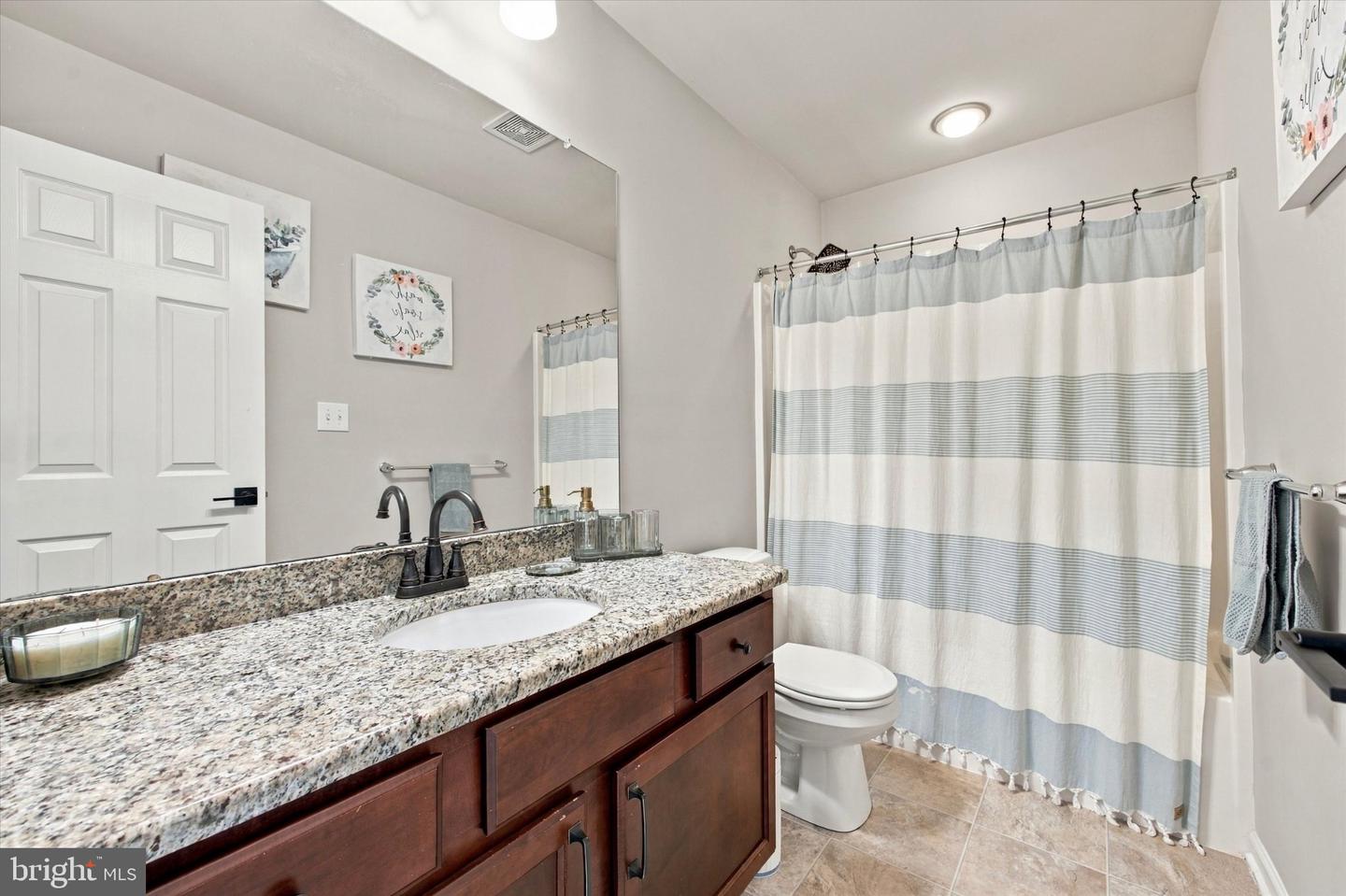 3228 Silbury Hl Property Photo 26