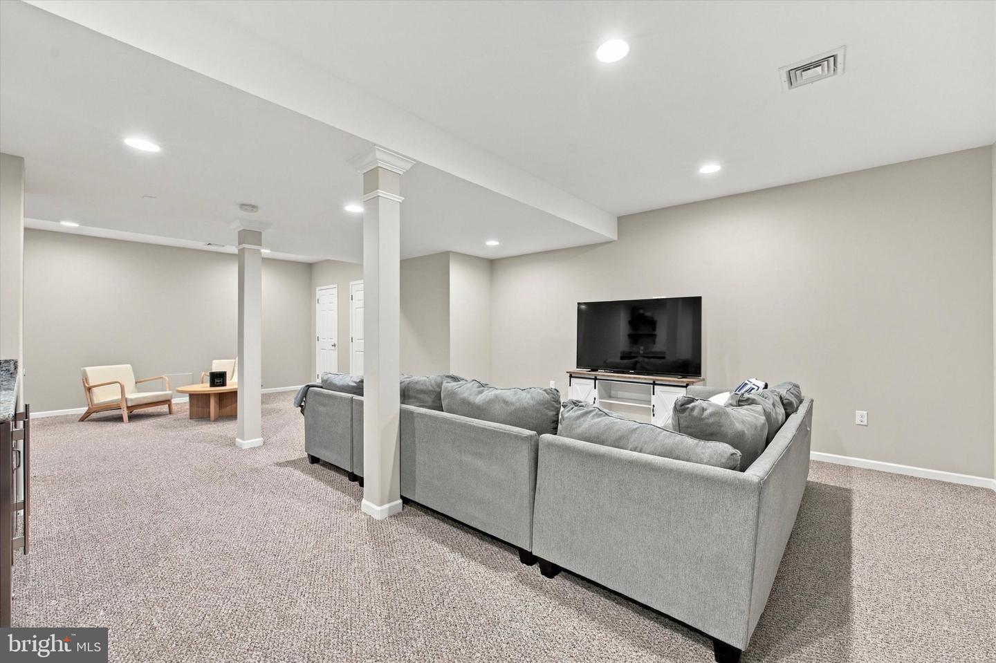 3228 Silbury Hl Property Photo 27