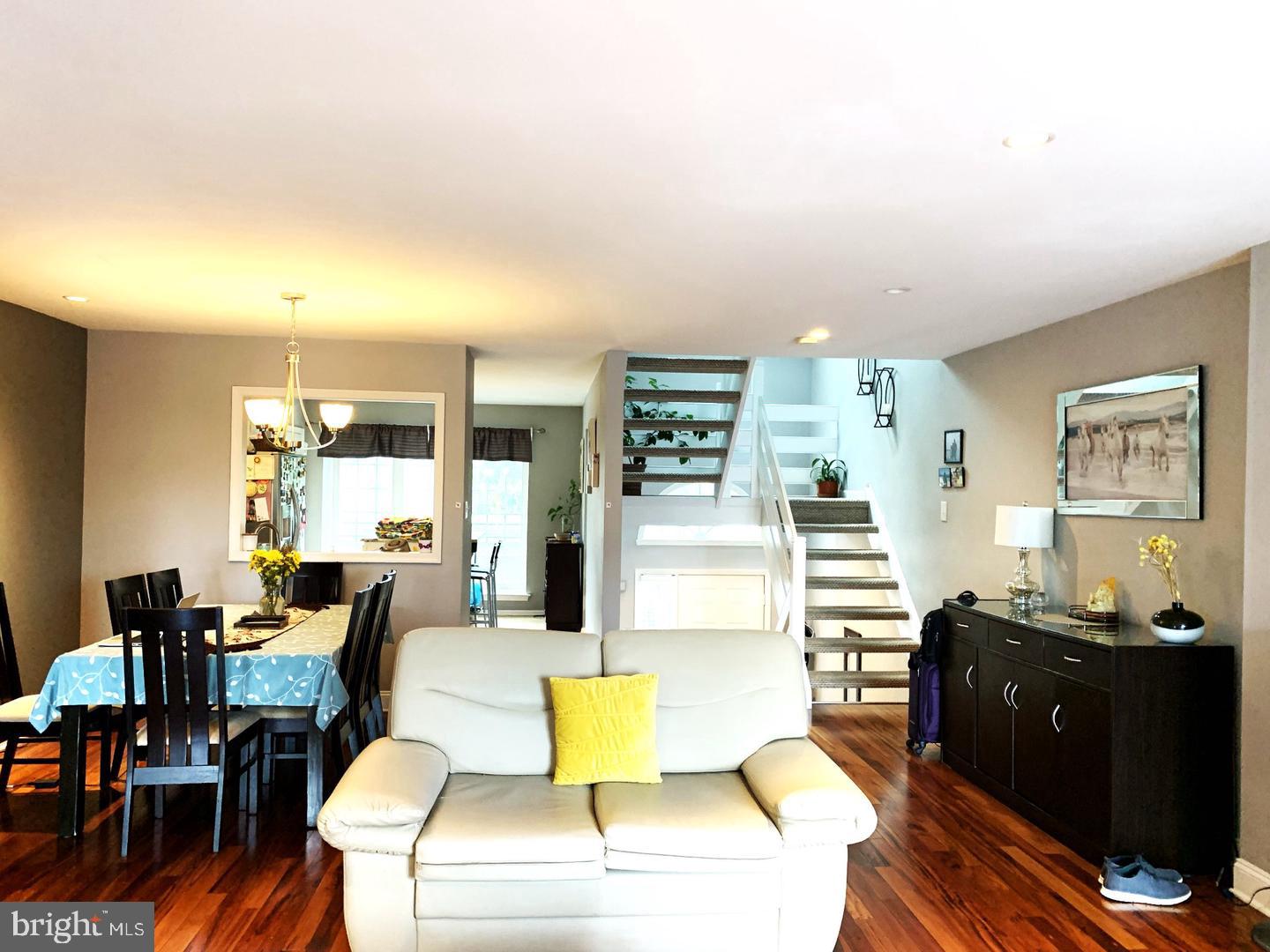11 Cabot Dr Property Photo 8