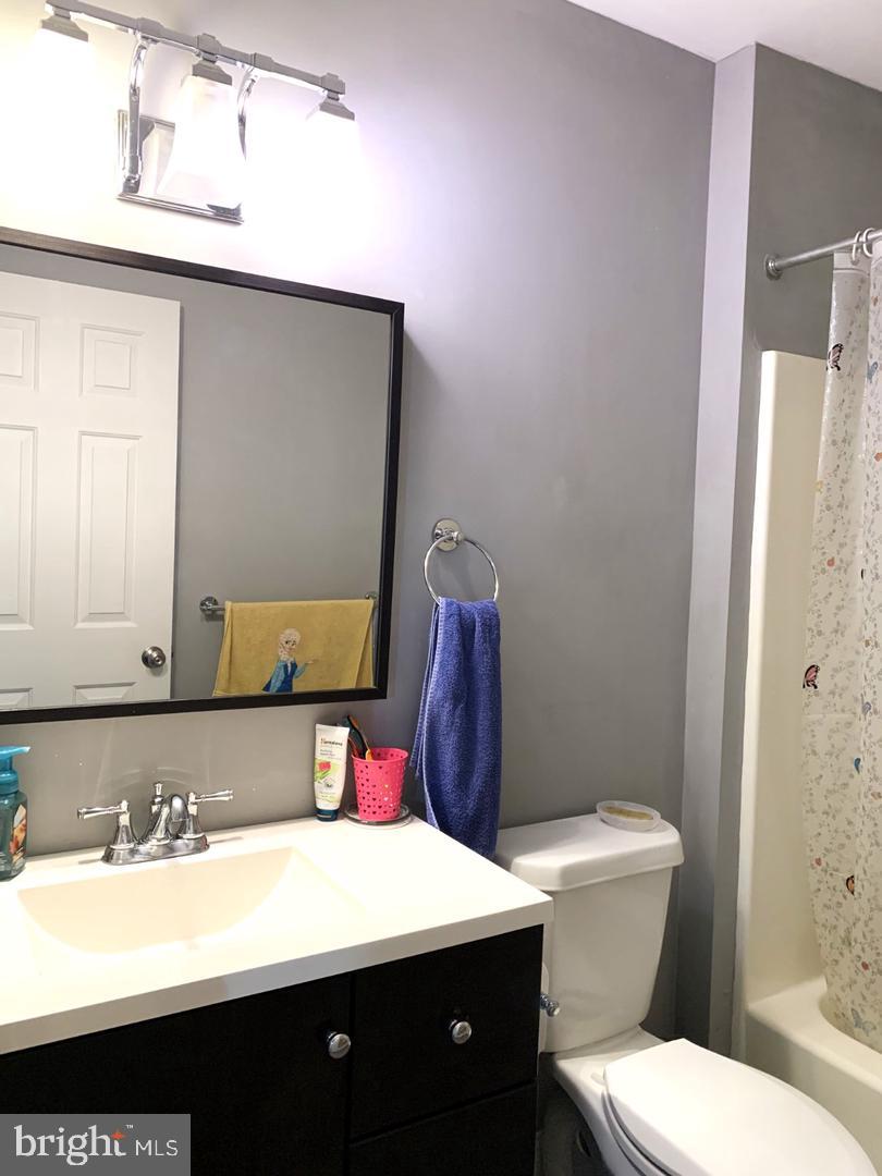 11 Cabot Dr Property Photo 28