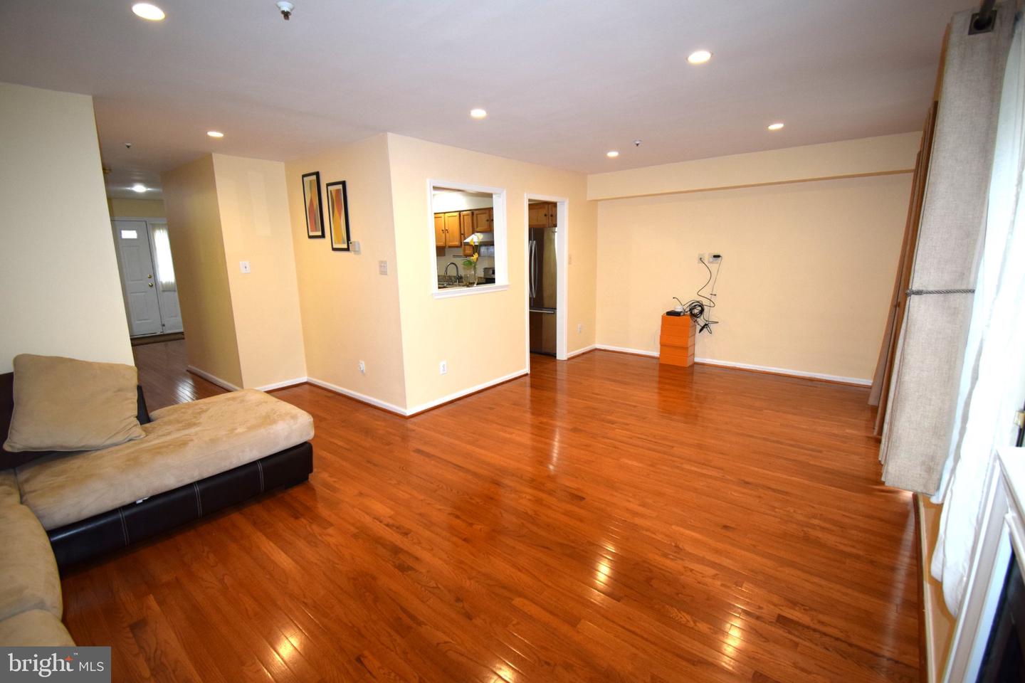 1490 Conifer Dr Property Photo 6