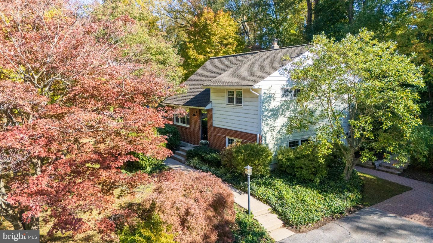 946 Queen Dr Property Photo 1