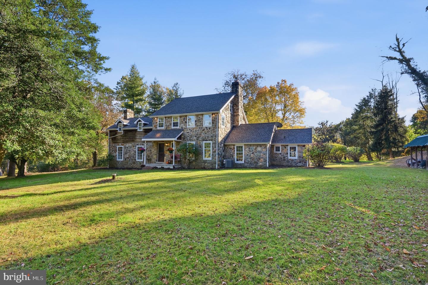 2305 Brintons Bridge Rd Property Photo 1