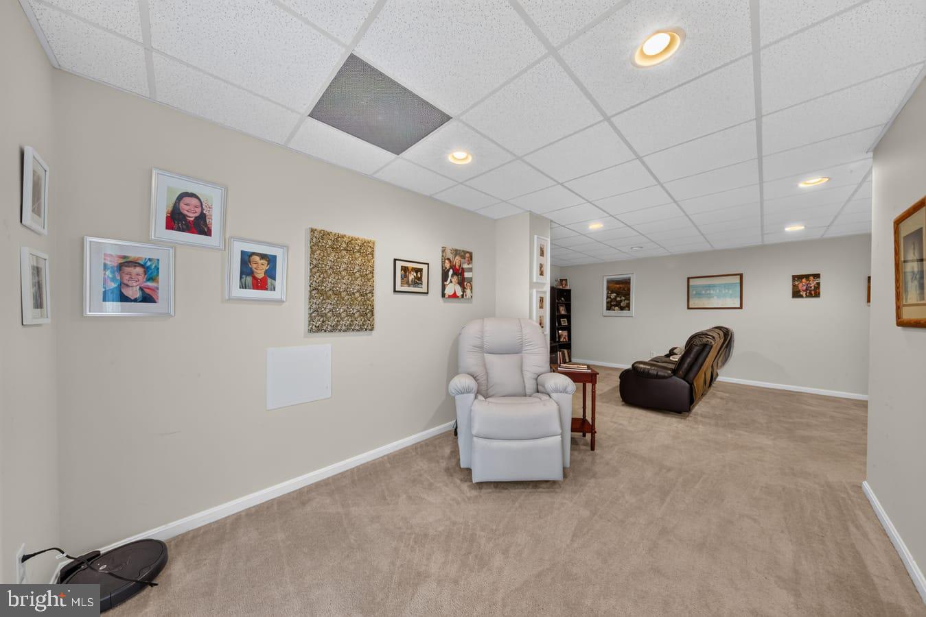 15 Windsor Ct Property Photo 78