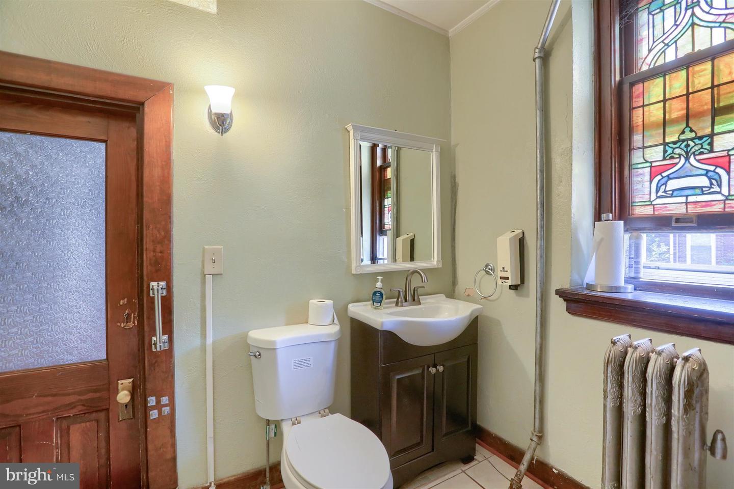 300 Pine St Property Photo 21