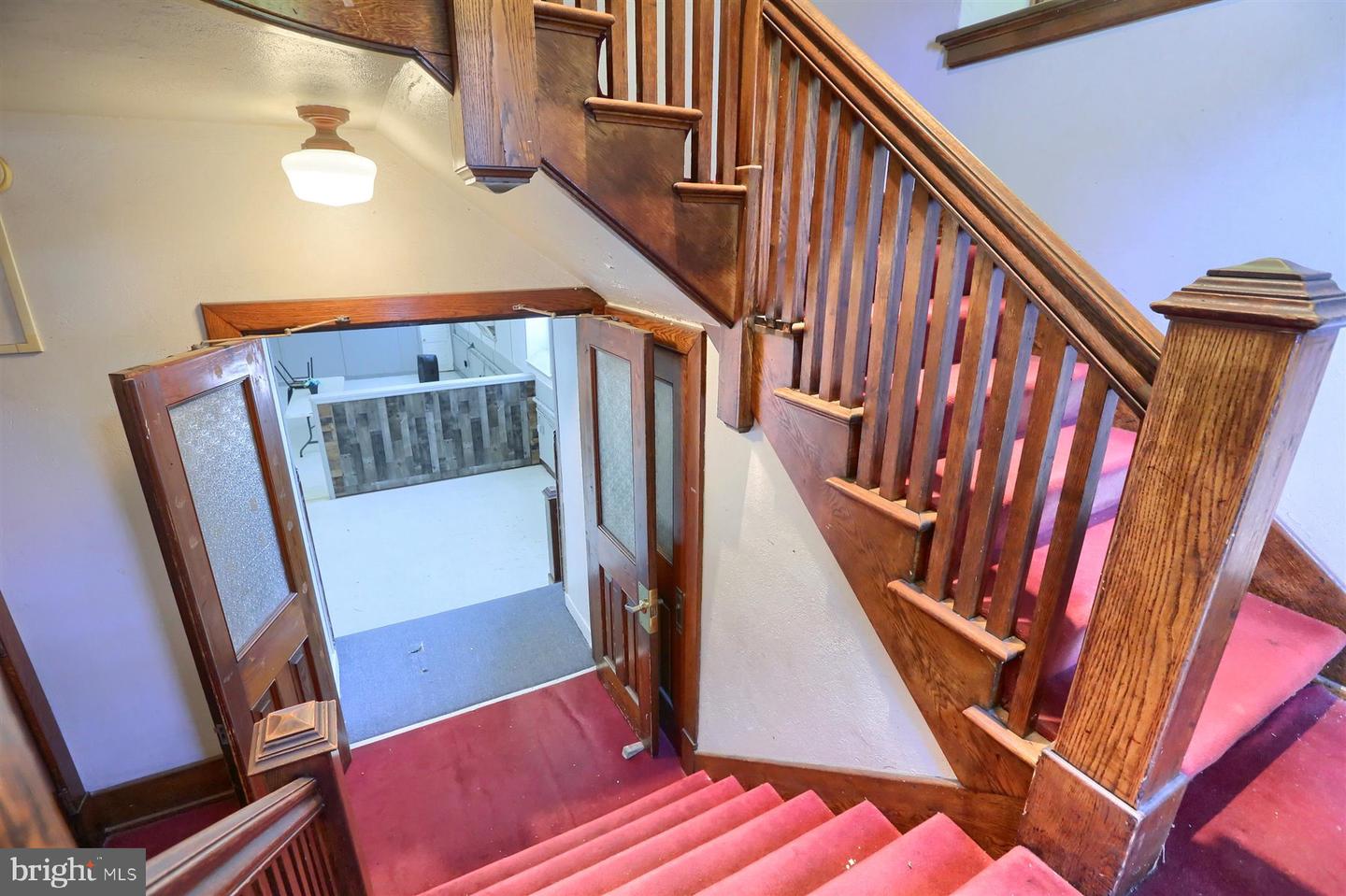 300 Pine St Property Photo 33