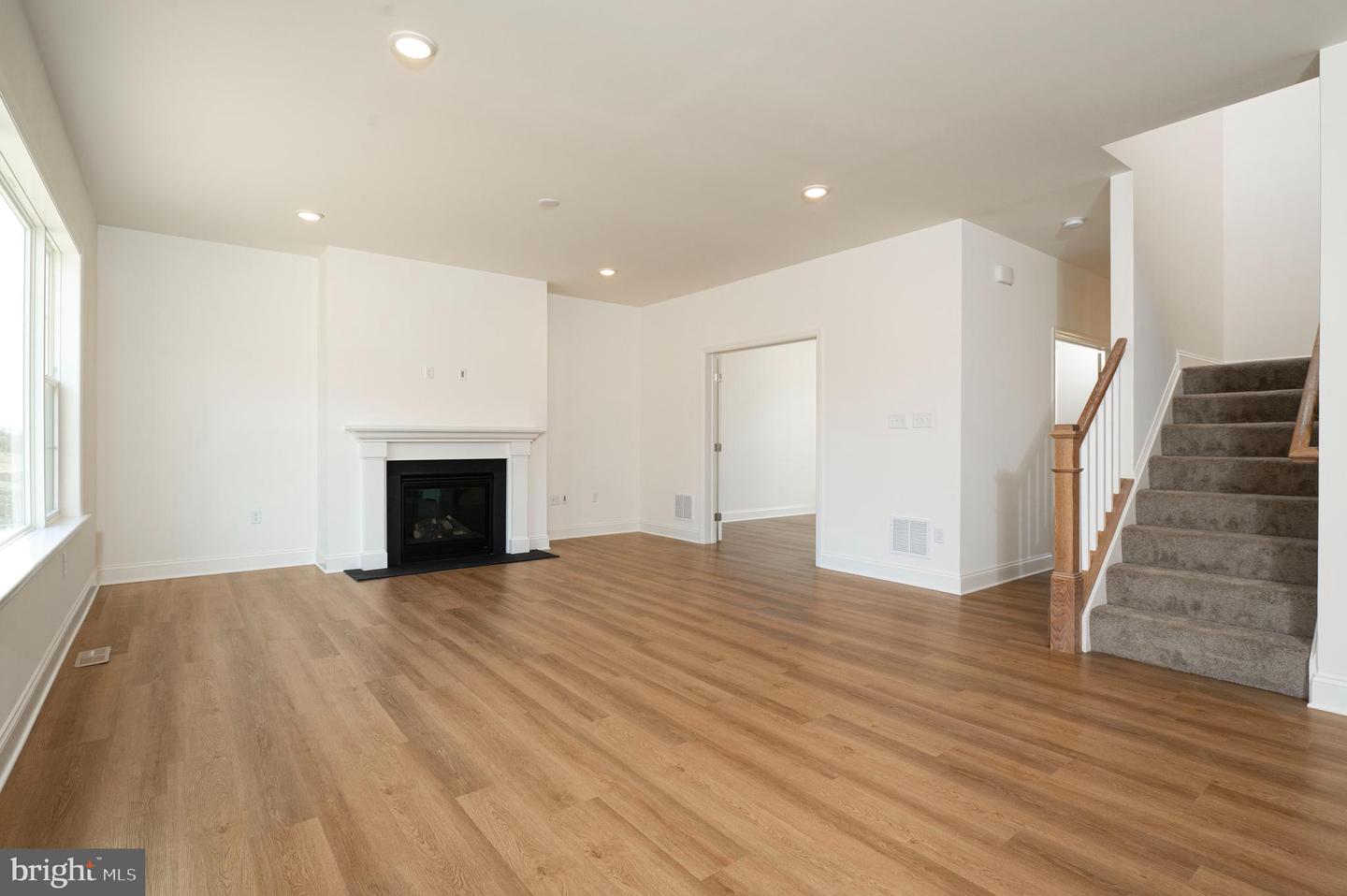 1015 Mary's Way #lot #37 Property Photo 7