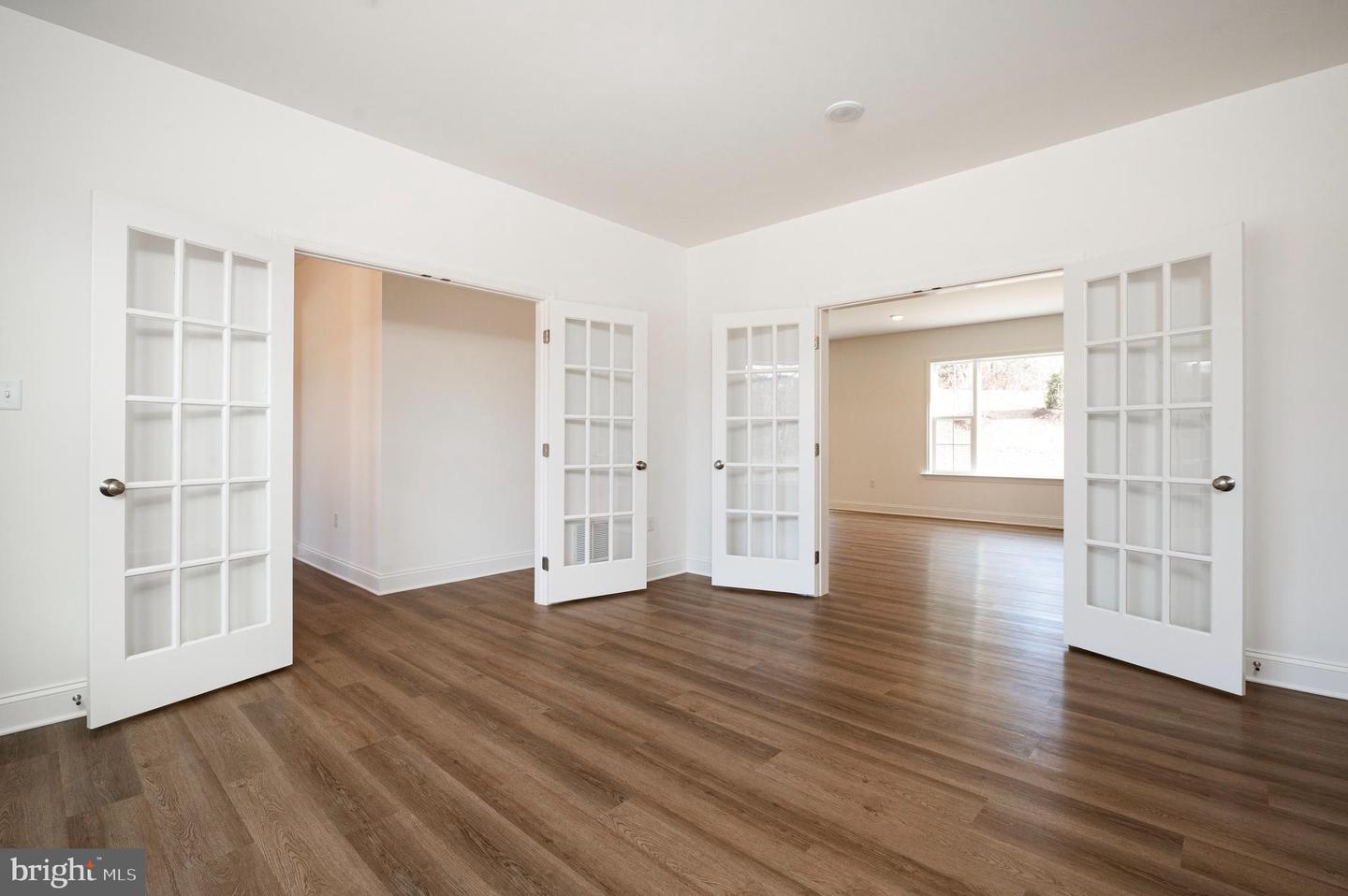 1015 Mary's Way #lot #37 Property Photo 8