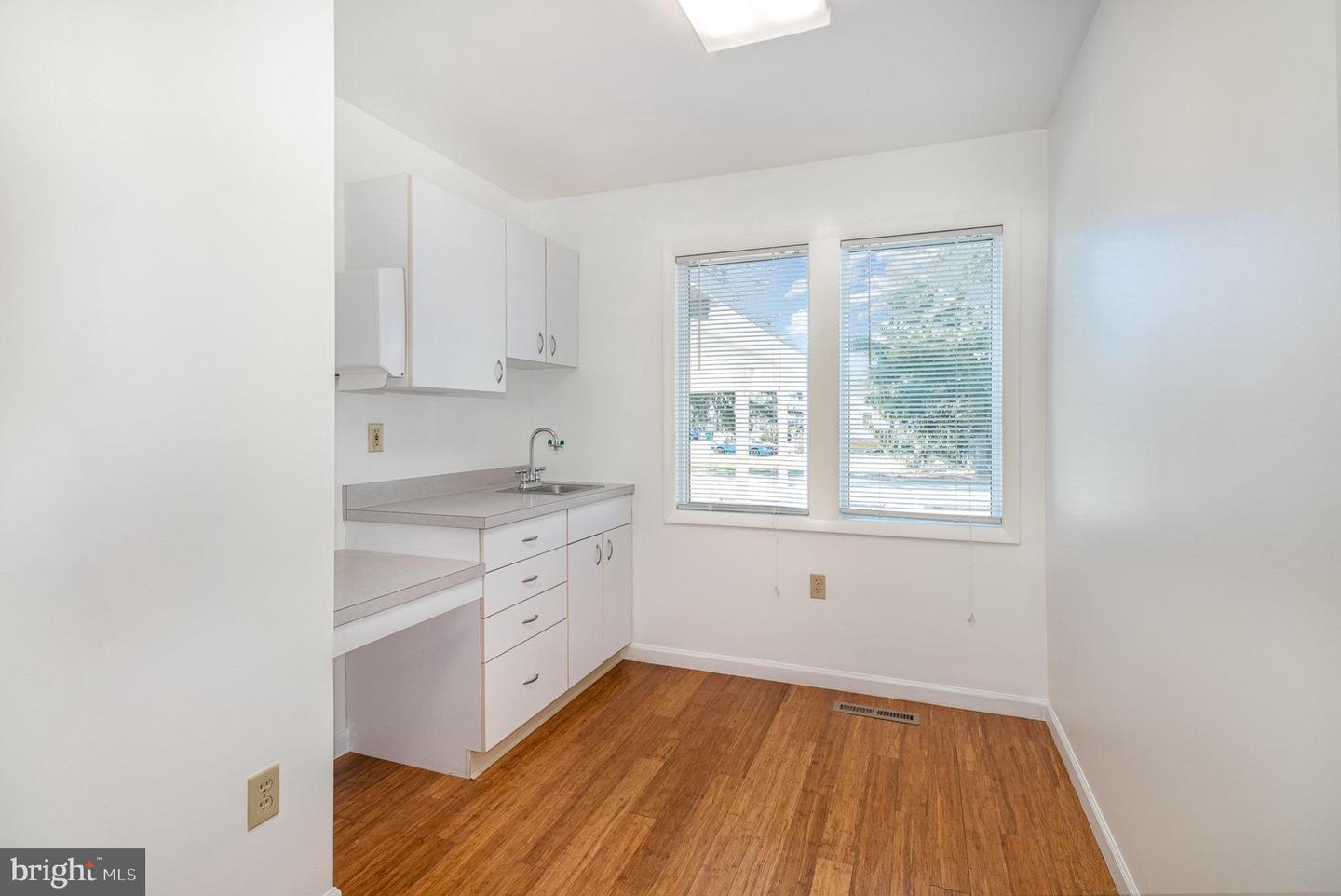 100 S Houcks Rd Property Photo 12