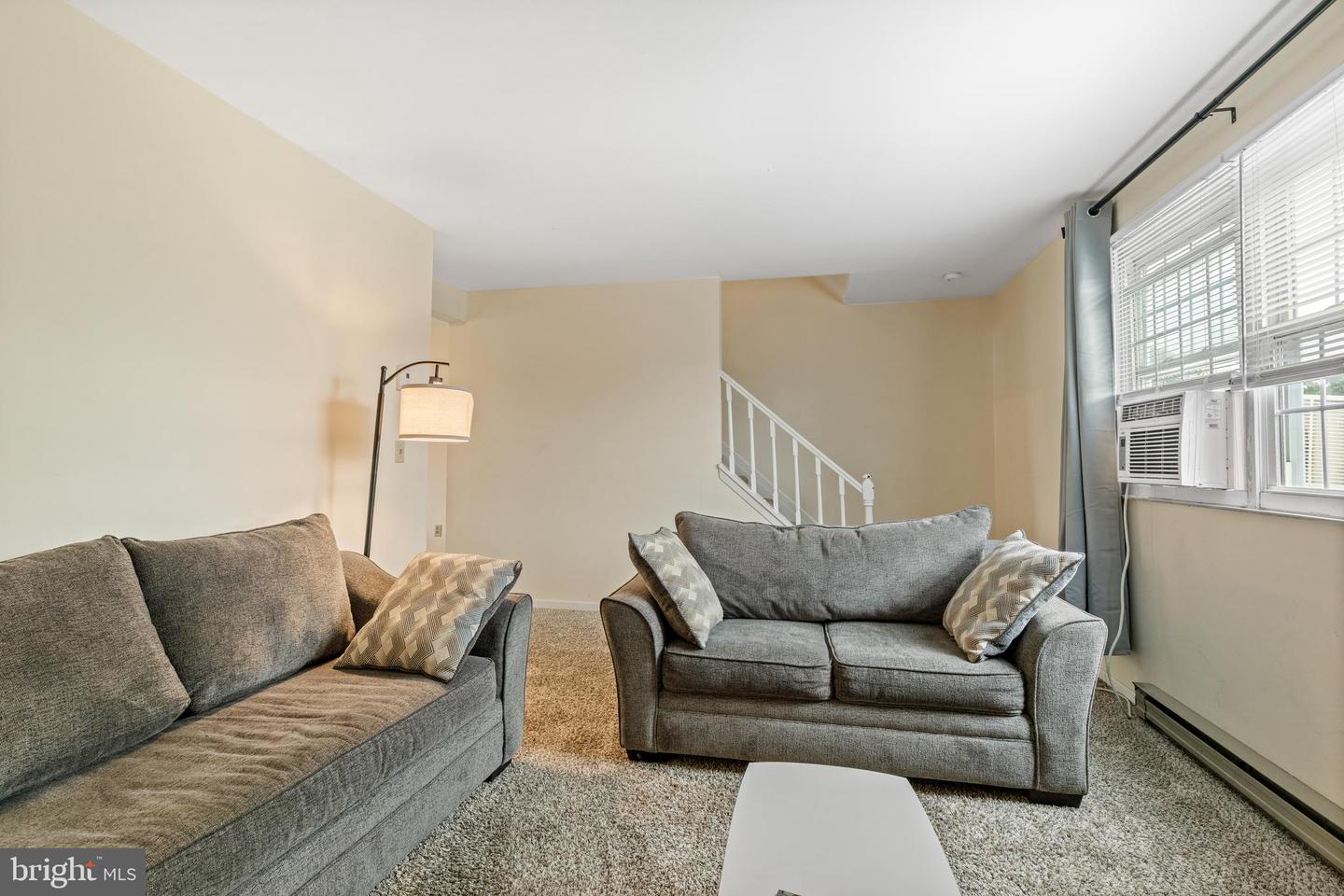 276 Broad St Property Photo 13
