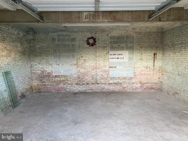 1926 Central St Property Photo 6