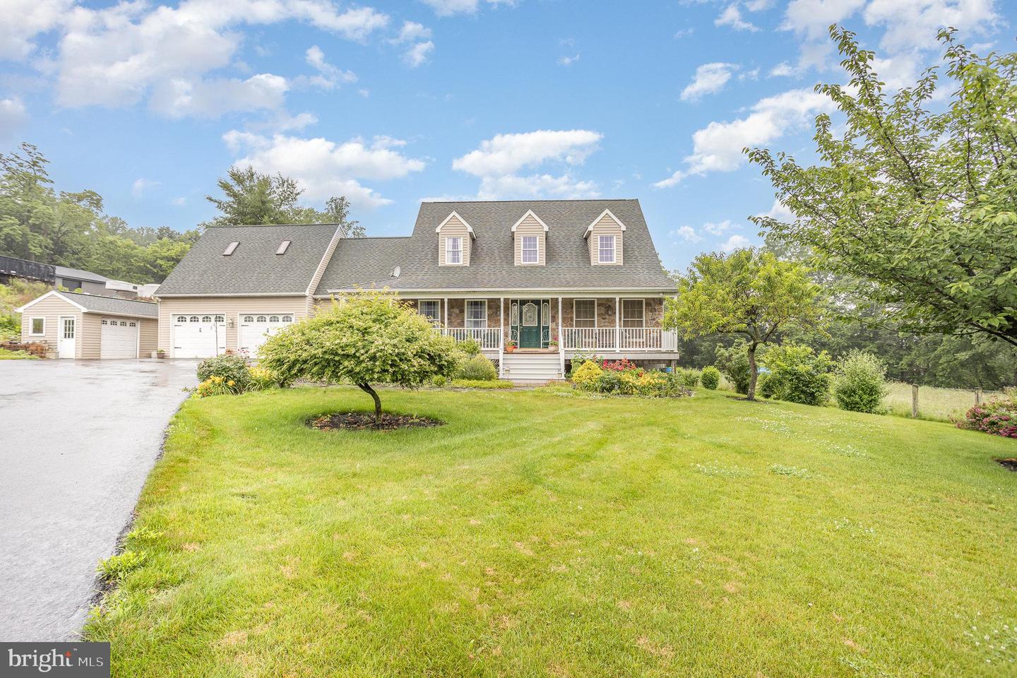 4229 Roundtop Rd Property Photo 1