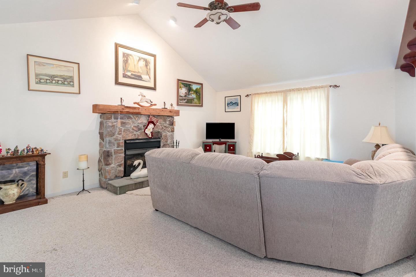 4229 Roundtop Rd Property Photo 5
