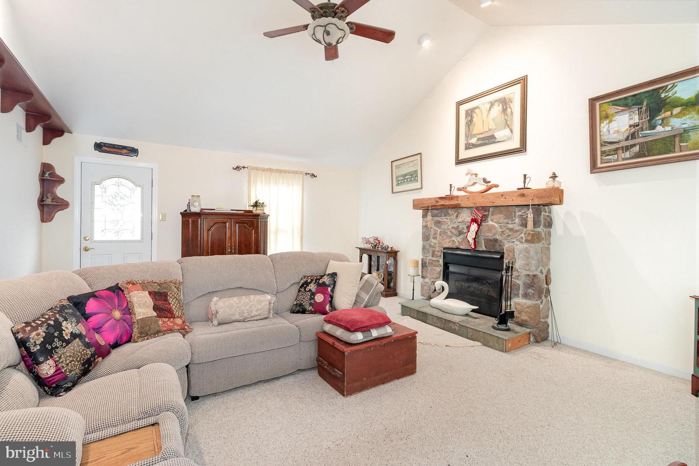 4229 Roundtop Rd Property Photo 7