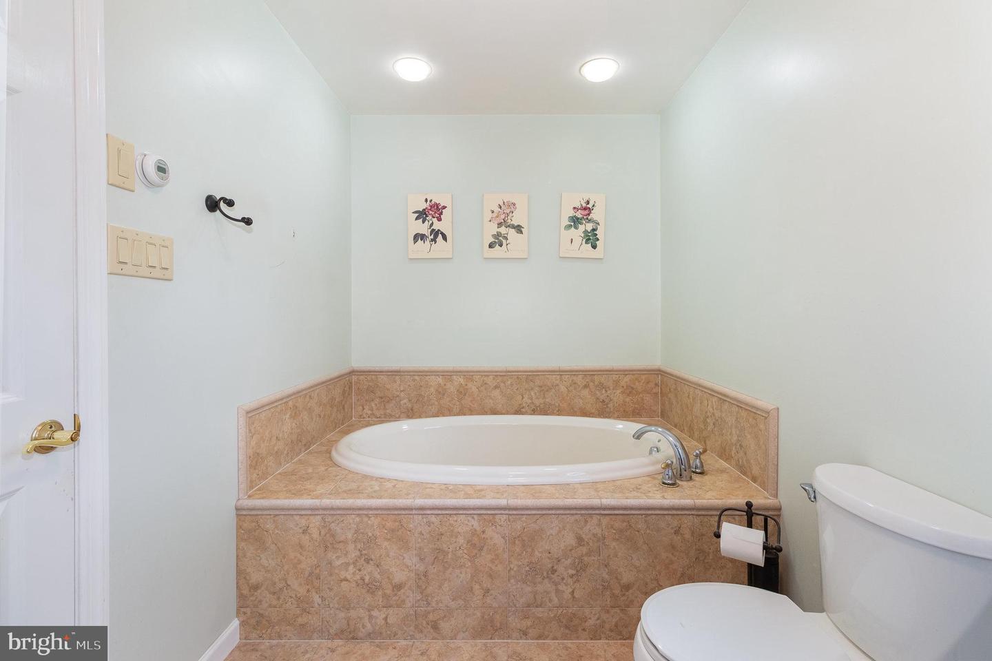 4229 Roundtop Rd Property Photo 15