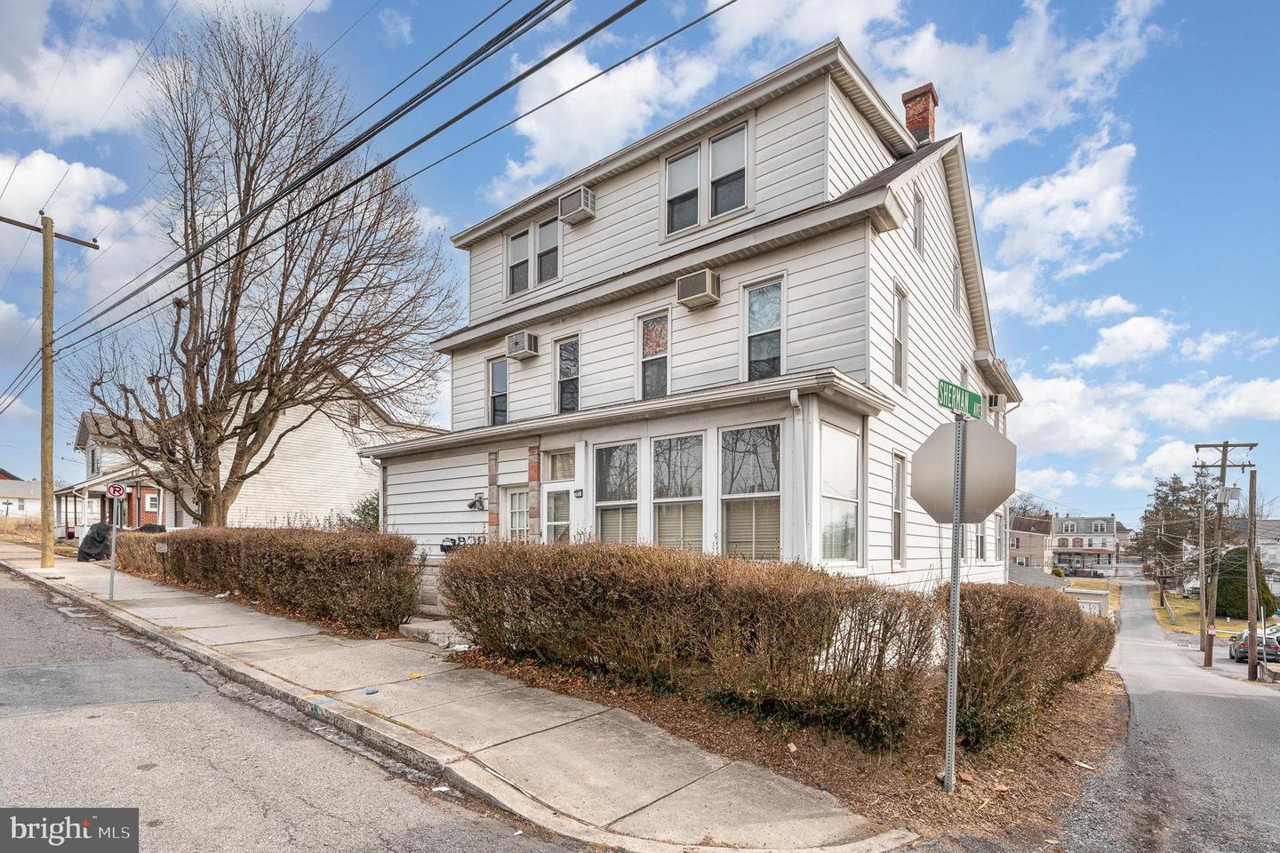 2617-2629 Herr St Property Photo 9