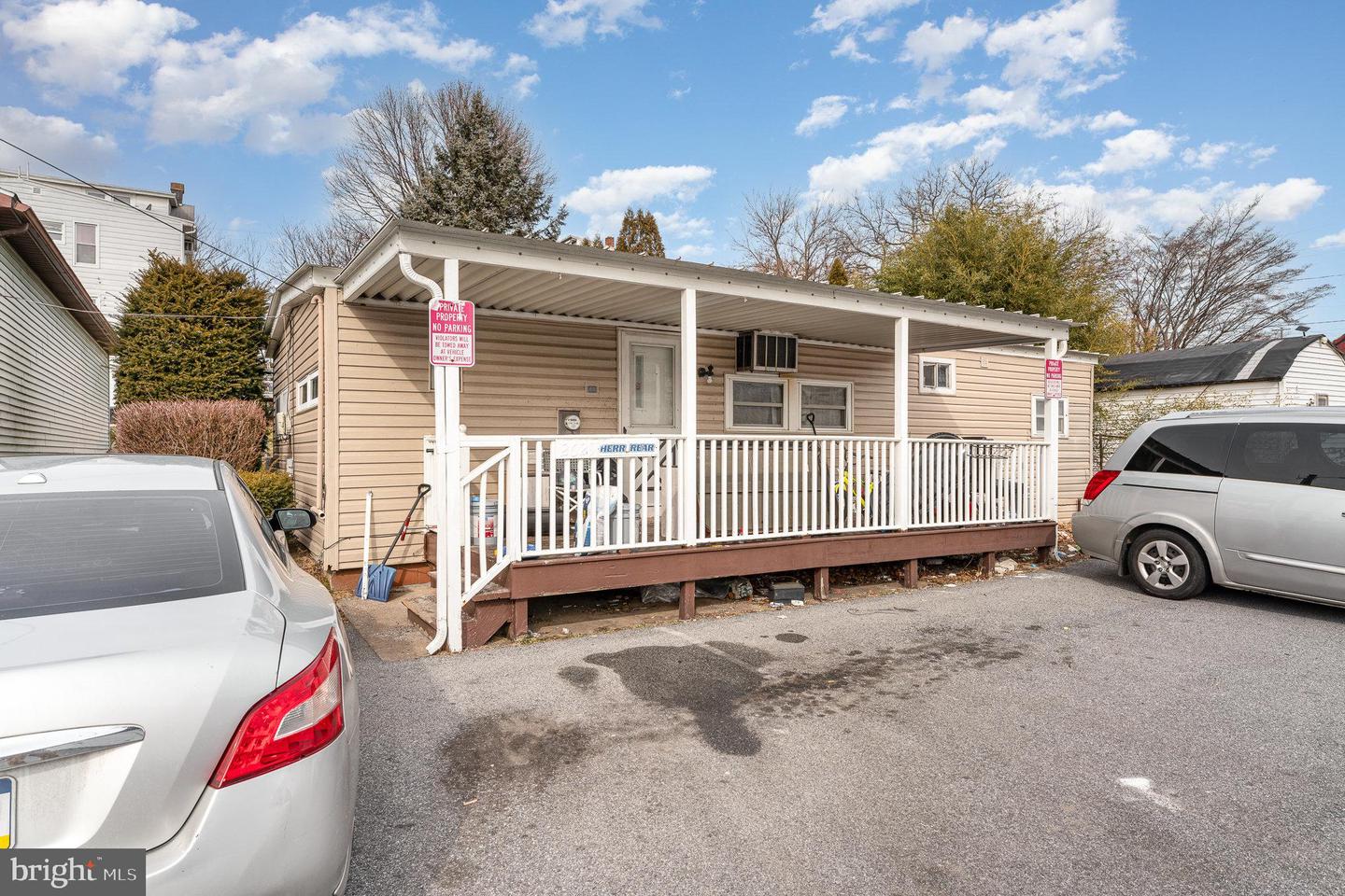 2617-2629 Herr St Property Photo 12