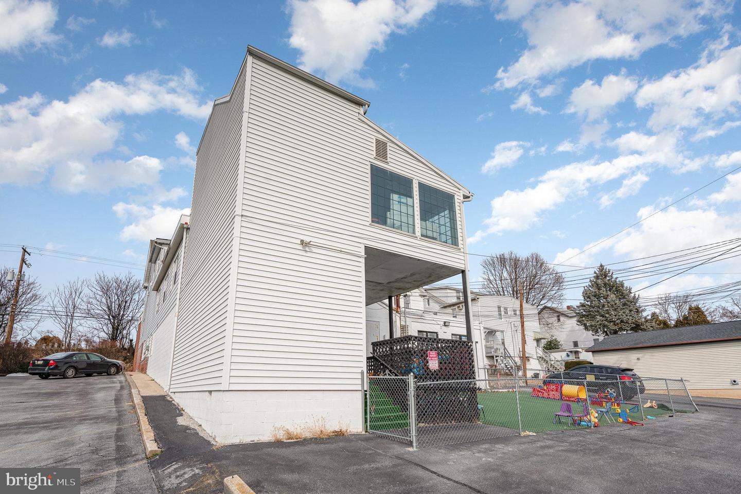 2617-2629 Herr St Property Photo 17