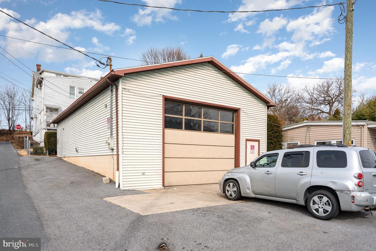 2617-2629 Herr St Property Photo 21