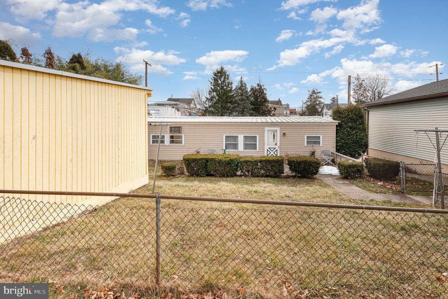 2617-2629 Herr St Property Photo 24