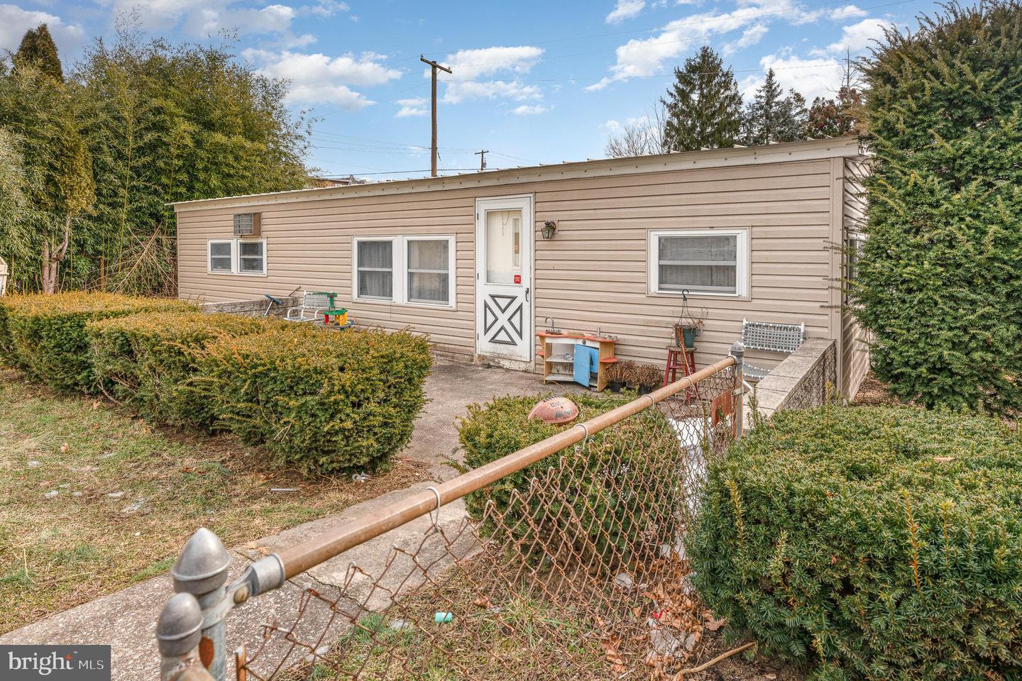 2617-2629 Herr St Property Photo 25