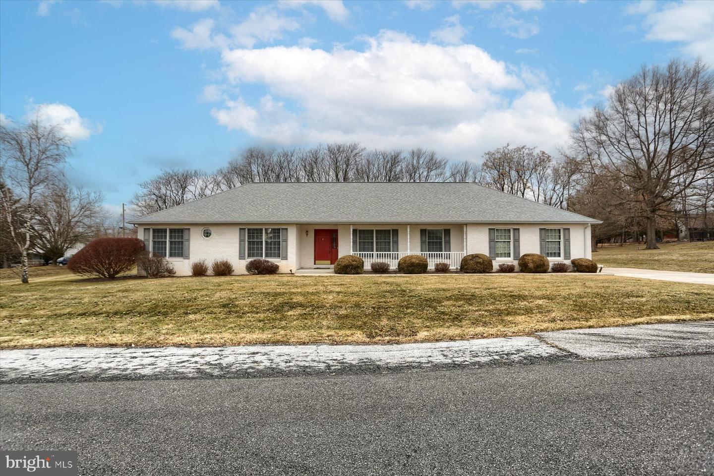 111 Brooksmill Rd Property Photo