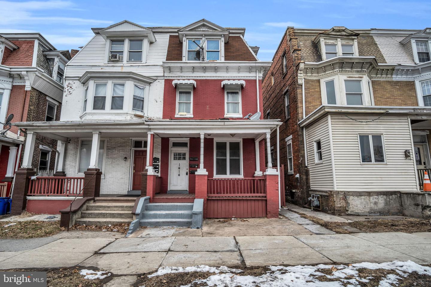 1414 State St Property Photo