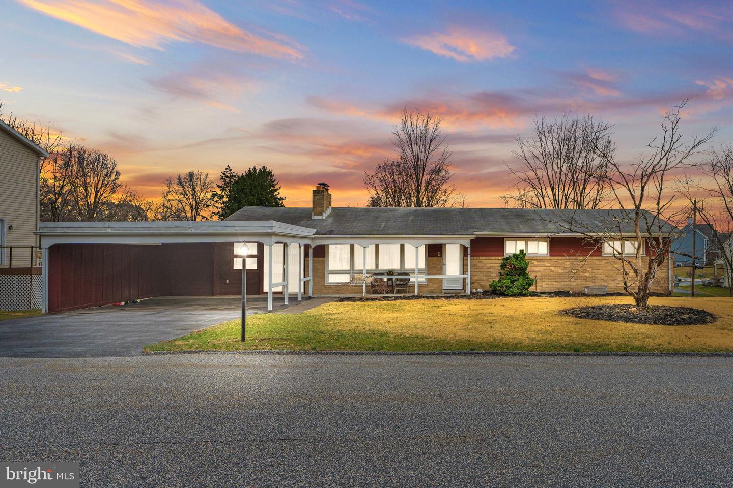5343 Windsor Rd Property Photo