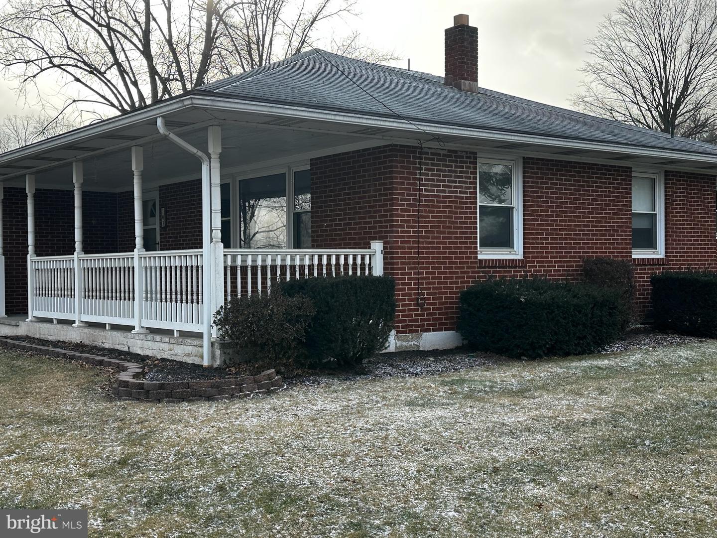 103 Land Ave Property Photo