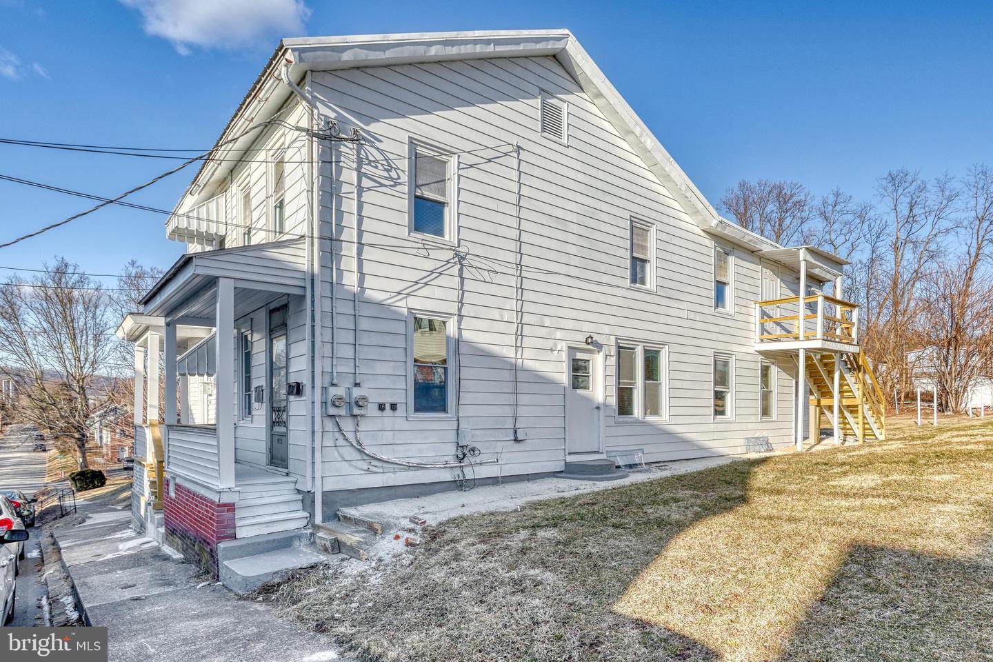 562- 564 Race St Property Photo 5