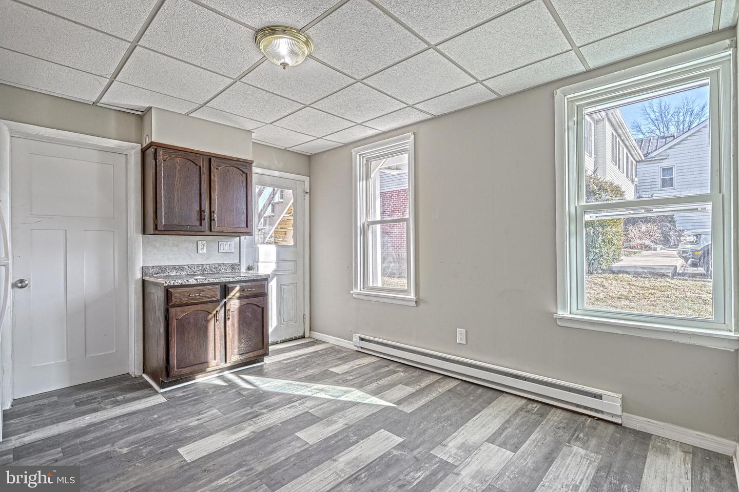 562- 564 Race St Property Photo 43