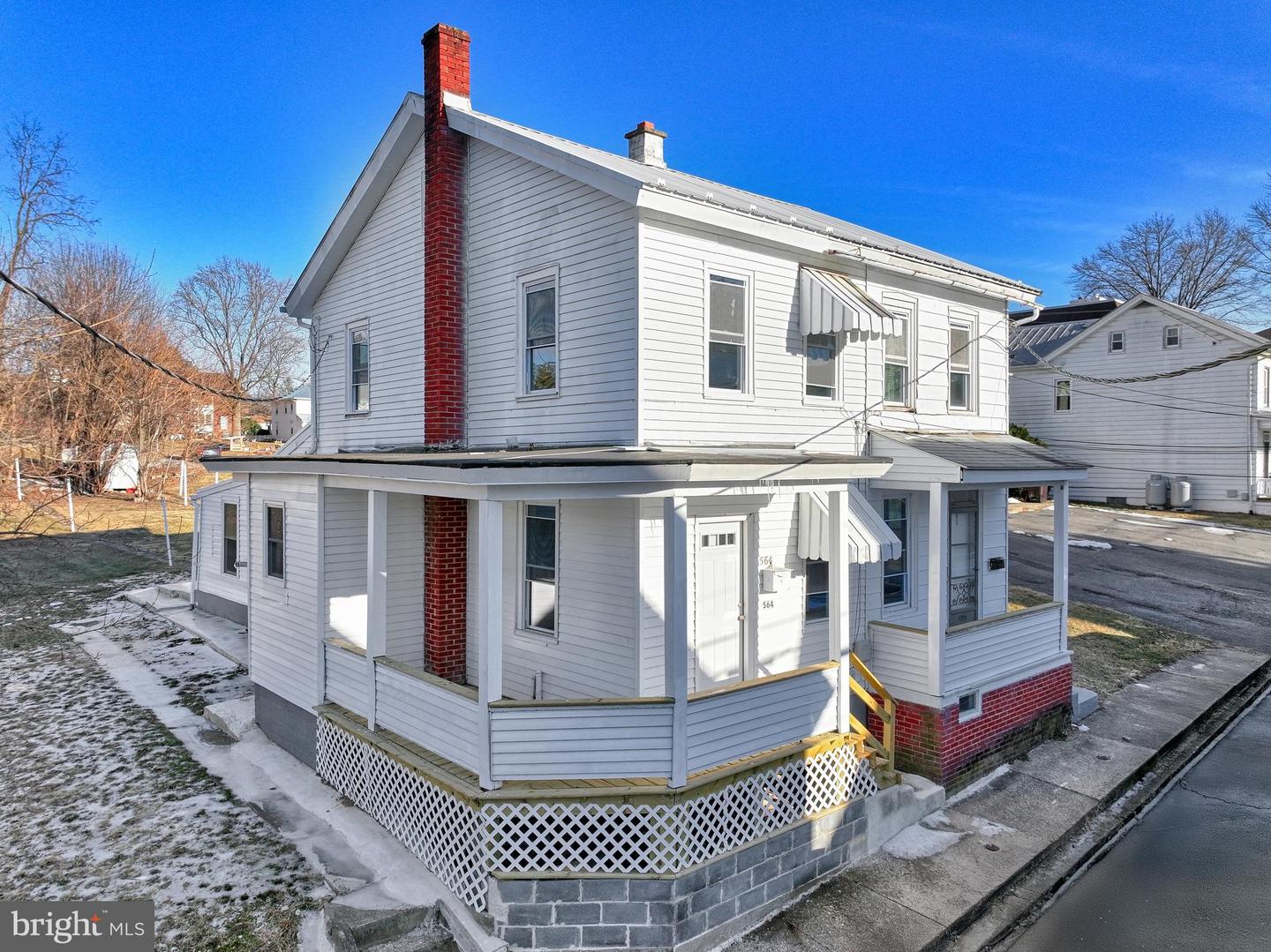 562- 564 Race St Property Photo