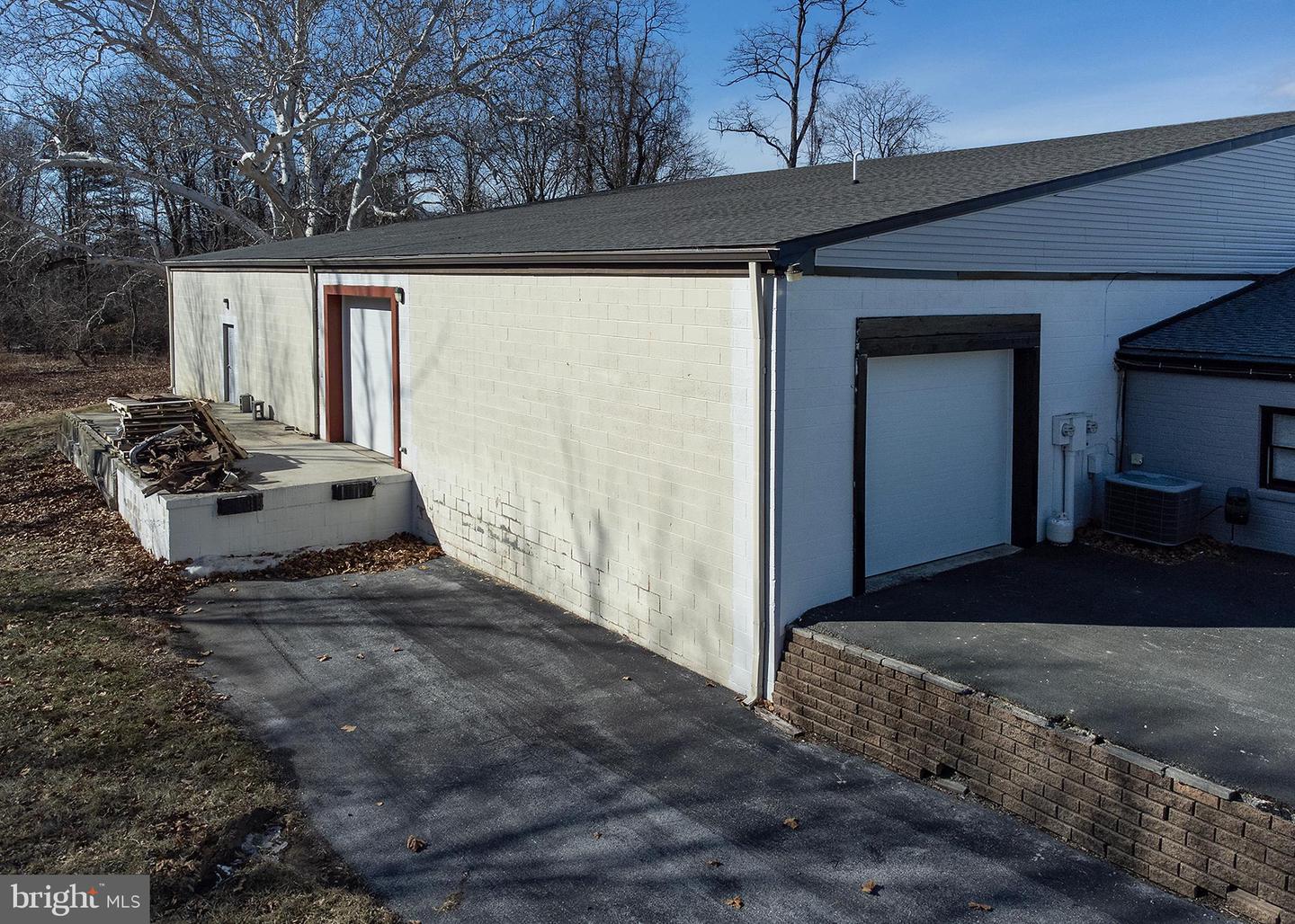 2200 Woodview Dr #unit B Property Photo 8