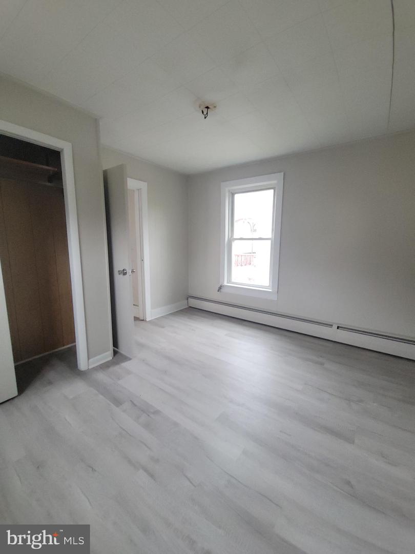 507 W Market St Property Photo 9