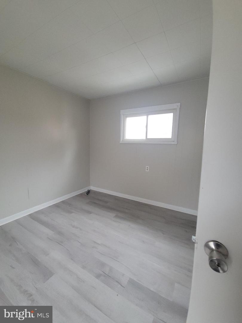 507 W Market St Property Photo 14