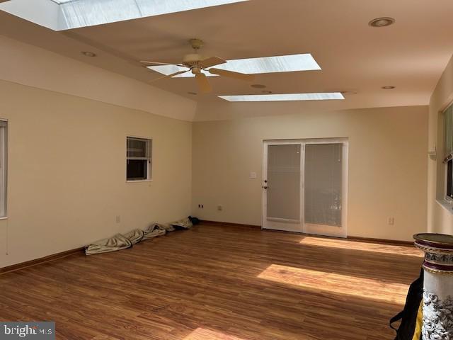 558 S 24th St Property Photo 13