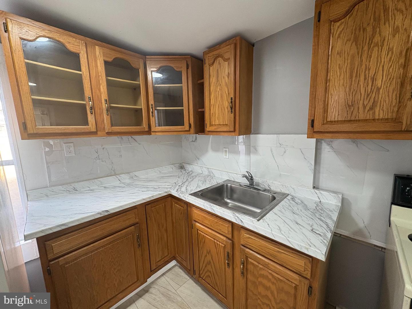 105 E Broad St Property Photo 8