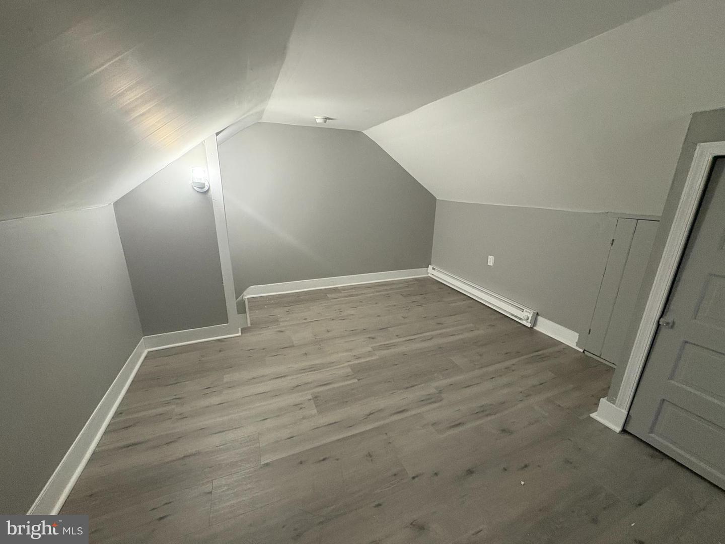 105 E Broad St Property Photo 20
