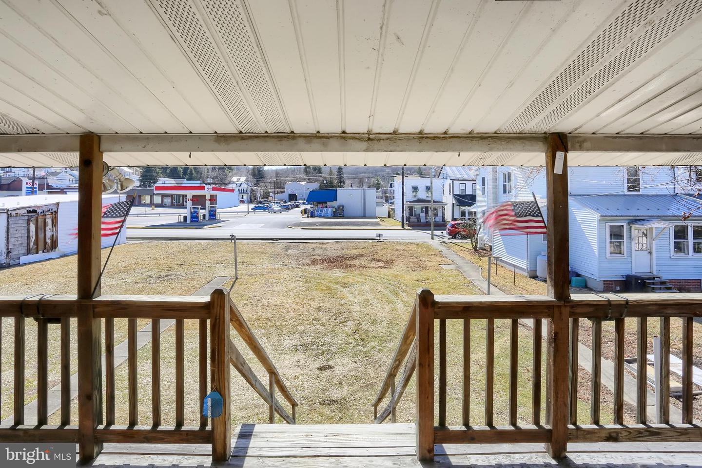 641-645 Main St Property Photo 6