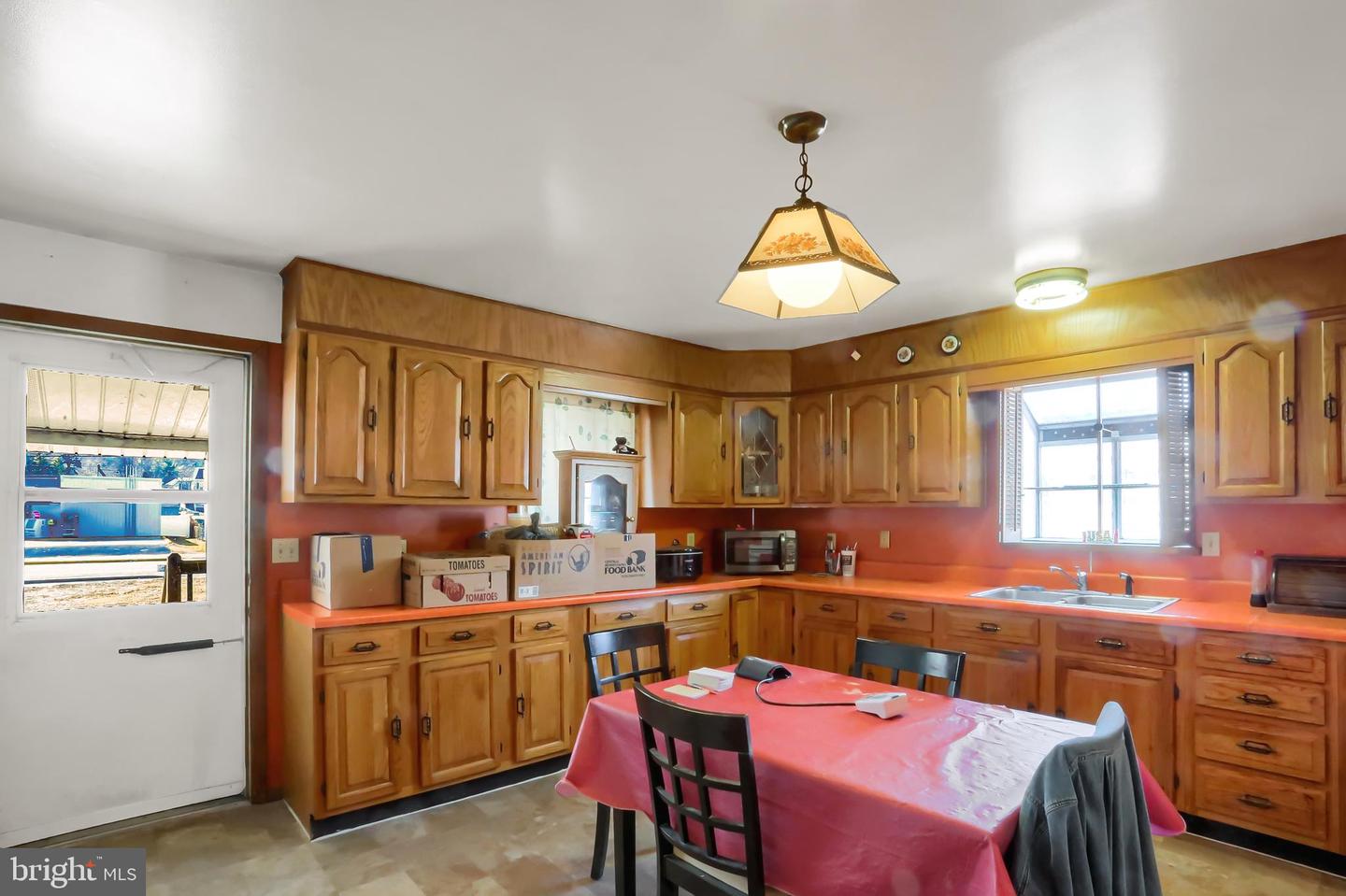 641-645 Main St Property Photo 12