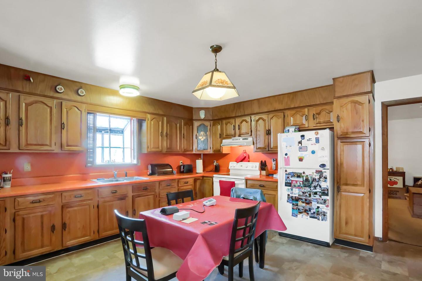 641-645 Main St Property Photo 13