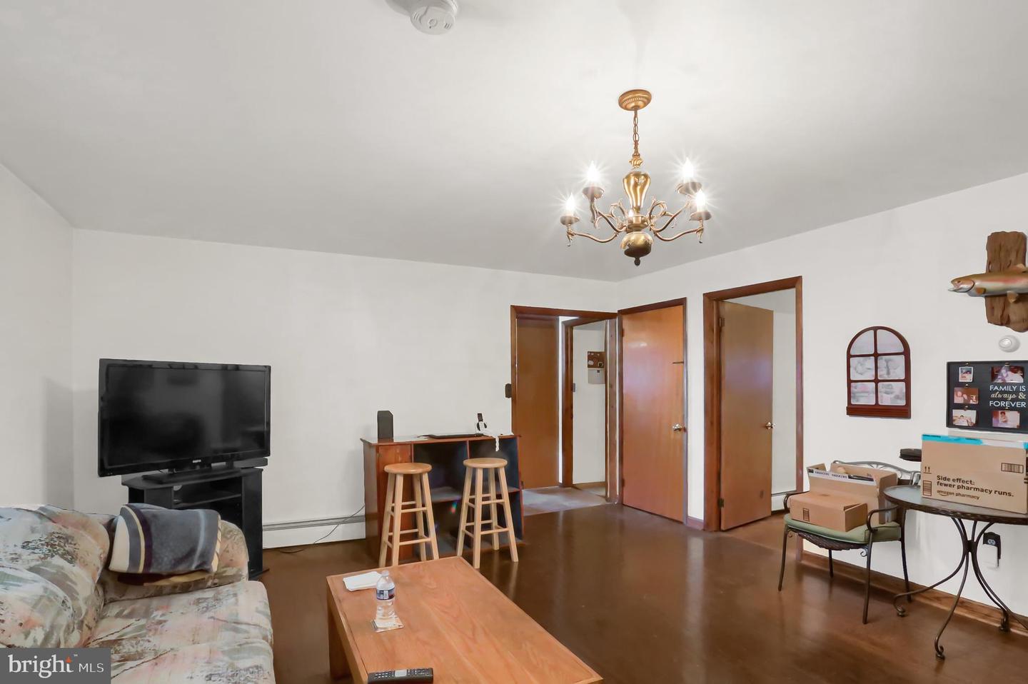 641-645 Main St Property Photo 16