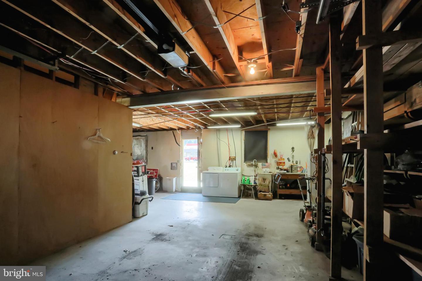 641-645 Main St Property Photo 32