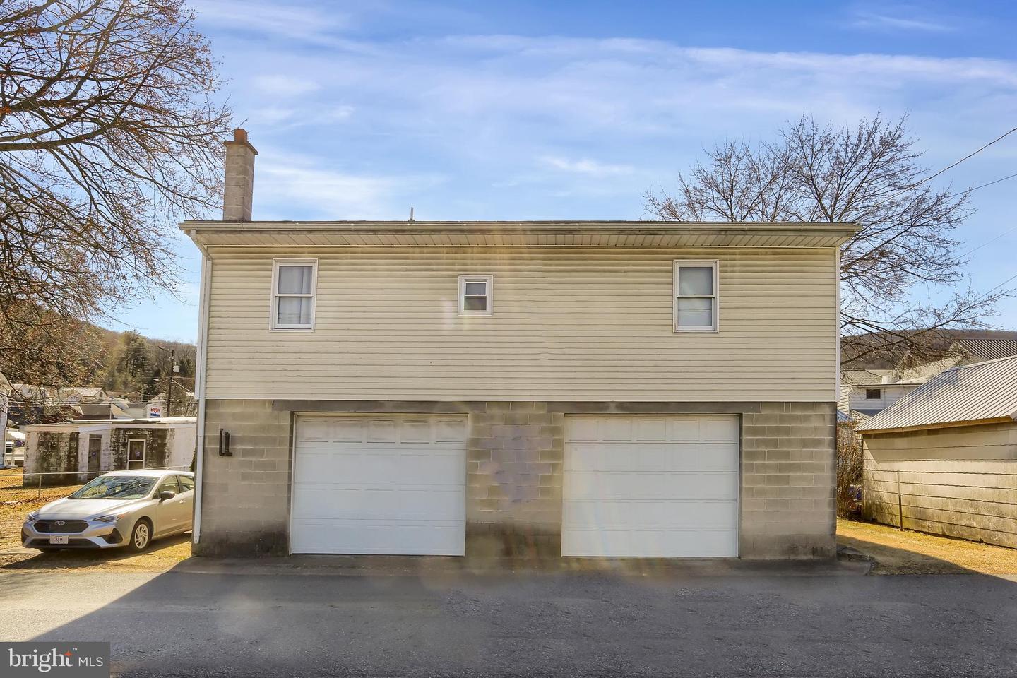 641-645 Main St Property Photo 37