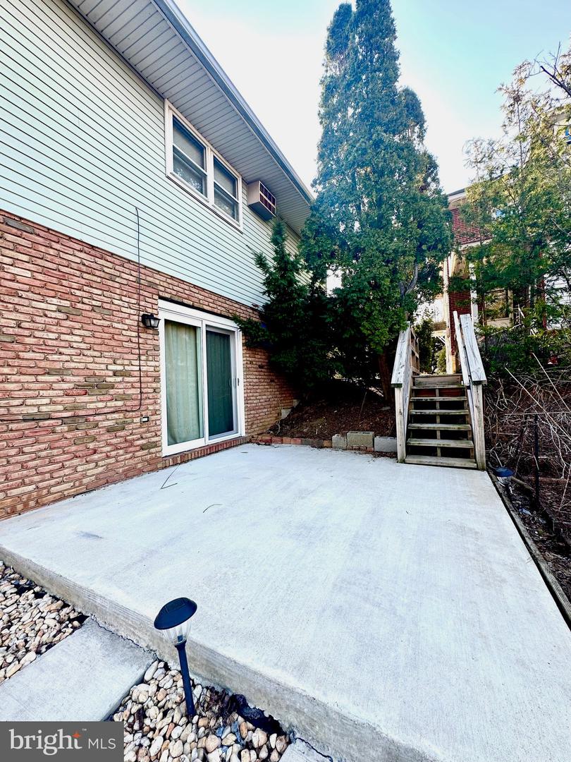 151 W Granada Ave #2 Property Photo