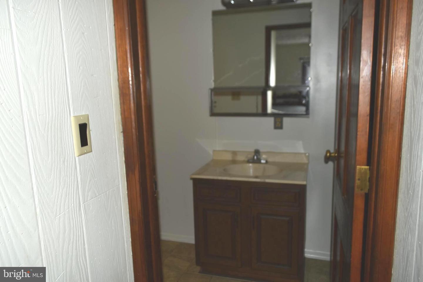 132 Columbia St Property Photo 4