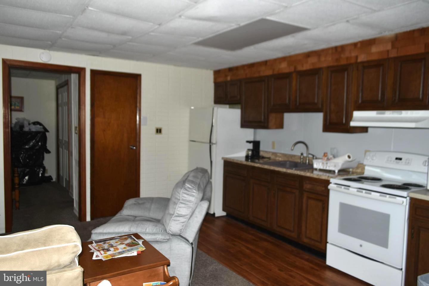 132 Columbia St Property Photo 6