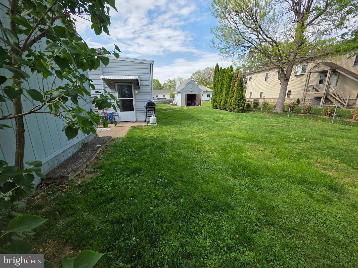 5556 Poplar St Property Photo 9