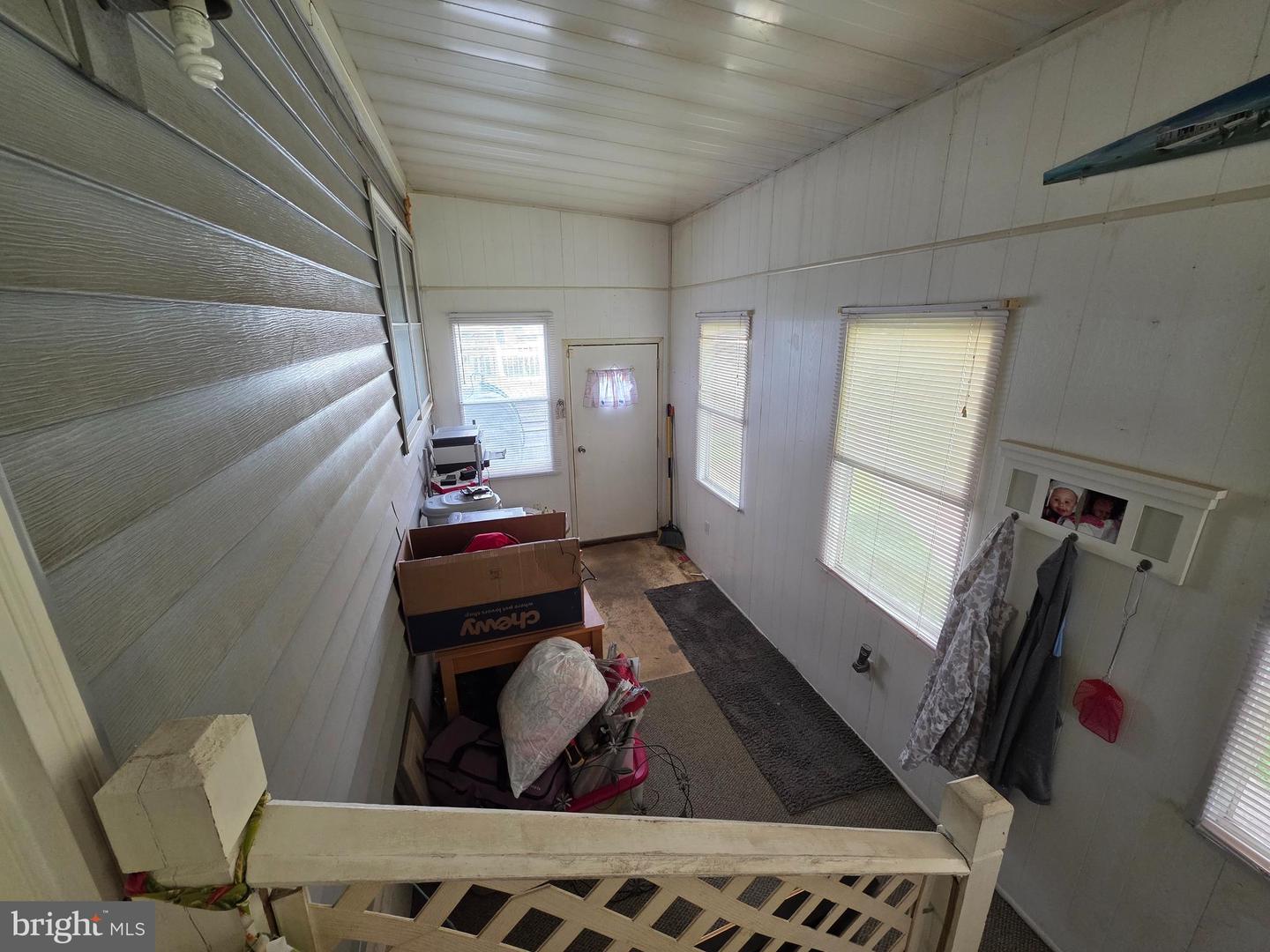5556 Poplar St Property Photo 32
