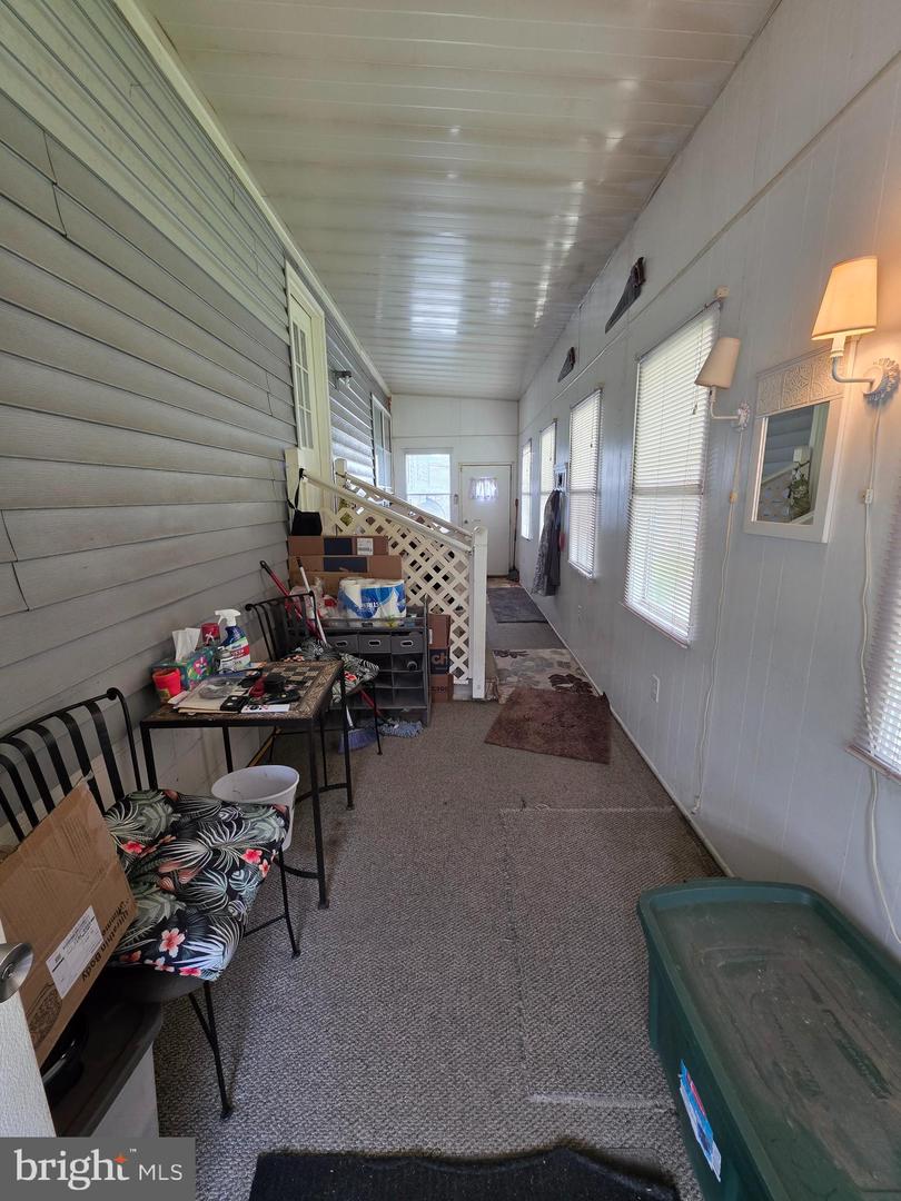 5556 Poplar St Property Photo 34